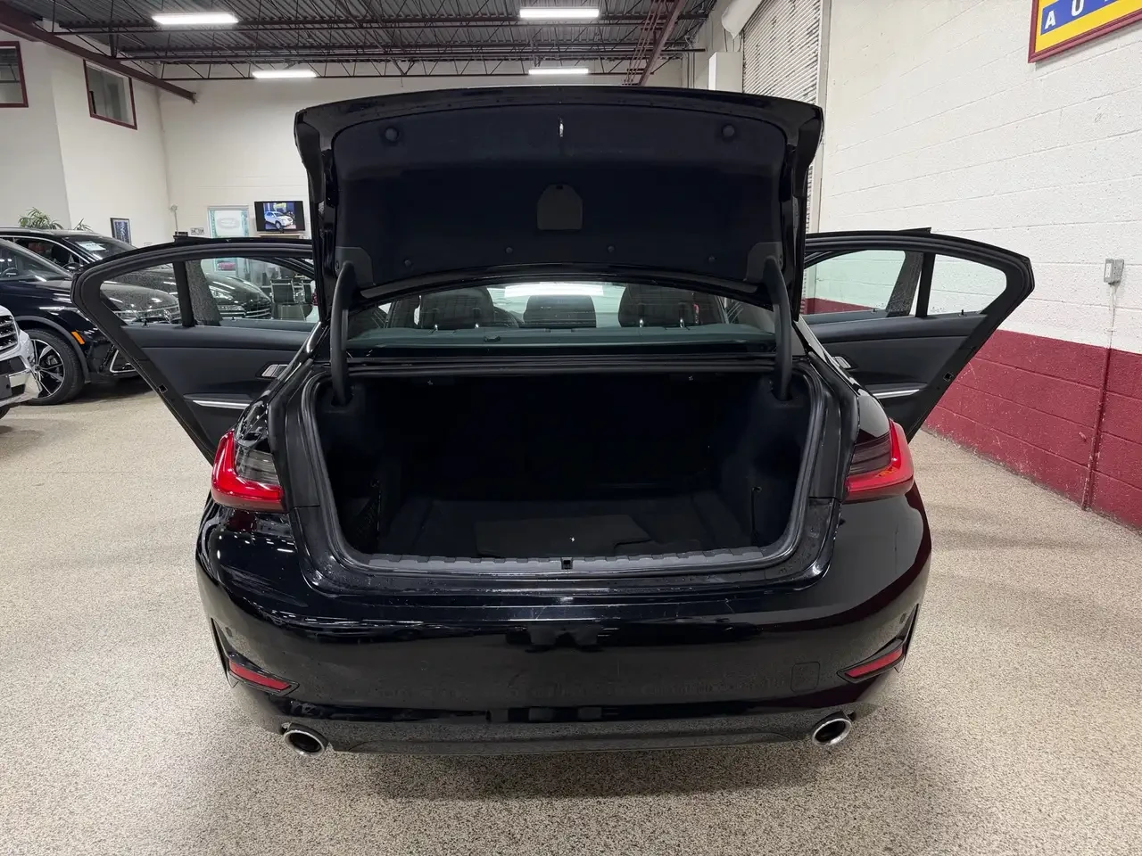 BMW 330 330i xDrive - WIRELESS APPLE CARPLAY - NAVIGATION | Mobile.bg � ����������� 9