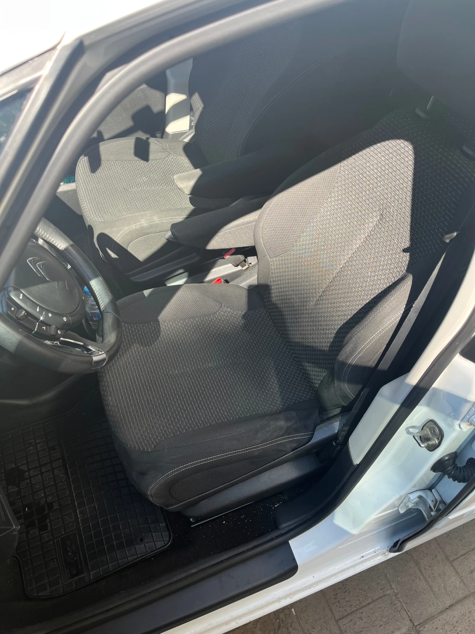 Citroen C3 Picasso 1.6 Бензин, снимка 8 - Автомобили и джипове - 56563014