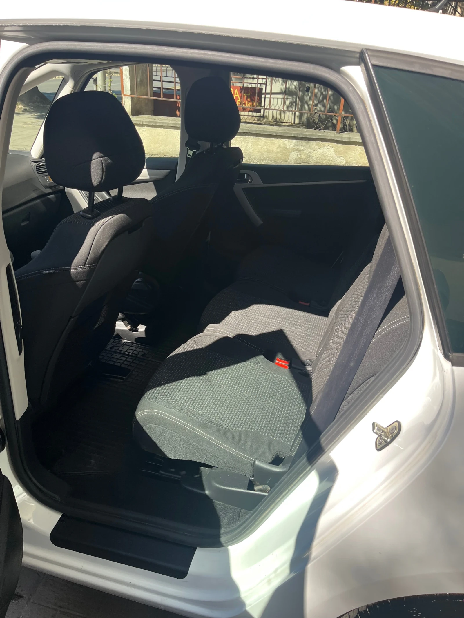 Citroen C3 Picasso 1.6 Бензин, снимка 9 - Автомобили и джипове - 56563014