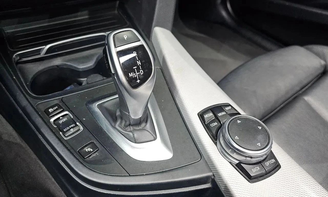 BMW 330, снимка 9 - Автомобили и джипове - 56737977