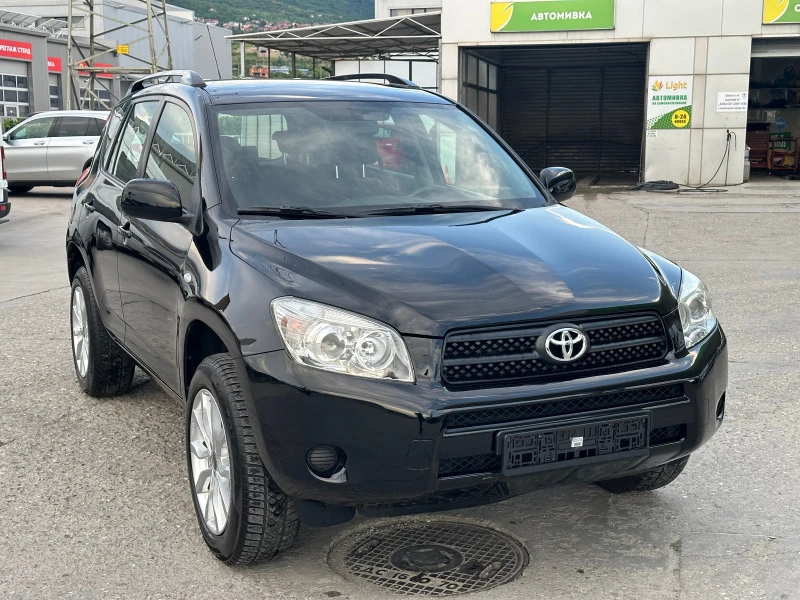 Toyota Rav4, снимка 4 - Автомобили и джипове - 45968324