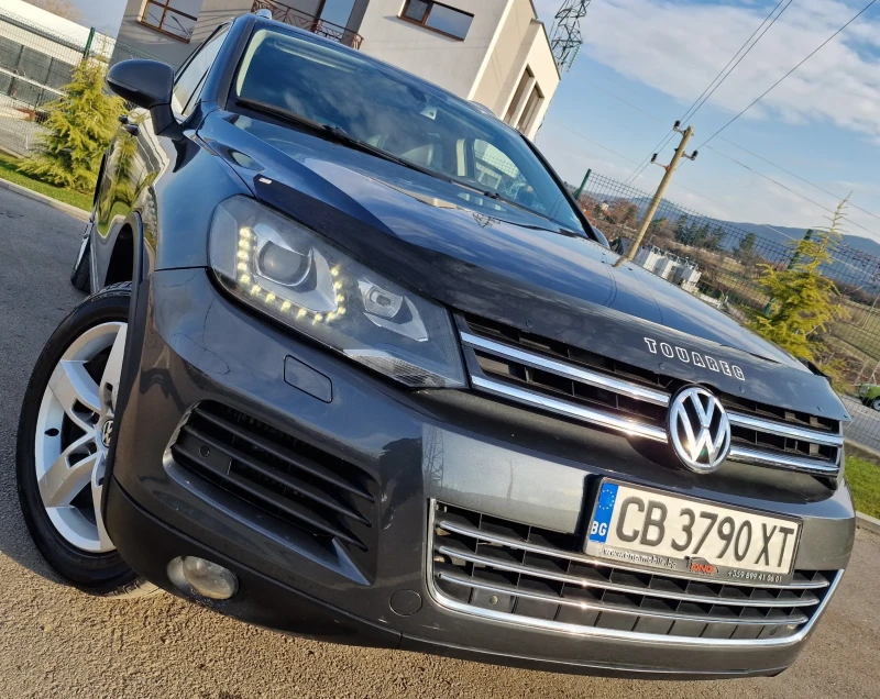 VW Touareg 3.0 TDI R-LINE* NAVI* KAMERA* PODGREV* TOP!!!, снимка 1 - Автомобили и джипове - 48150328