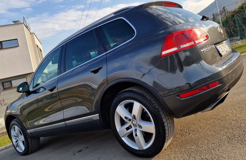 VW Touareg 3.0 TDI R-LINE* NAVI* KAMERA* PODGREV* TOP!!!, снимка 6 - Автомобили и джипове - 48150328