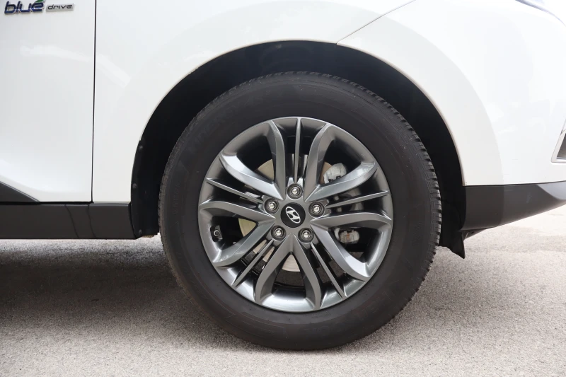 Hyundai IX35 1.6i-97000km!!!, снимка 4 - Автомобили и джипове - 51961871