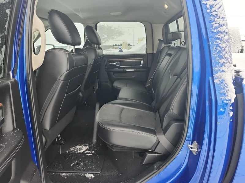 Dodge RAM 1500 * LARAMIE CREW CAB SHORT BED * CARFAX * ФИНАНСИРАН, снимка 13 - Автомобили и джипове - 52724852