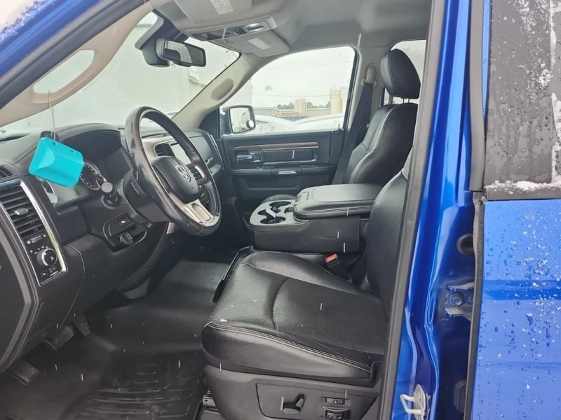 Dodge RAM 1500 * LARAMIE CREW CAB SHORT BED * CARFAX * ФИНАНСИРАН, снимка 5 - Автомобили и джипове - 52724852