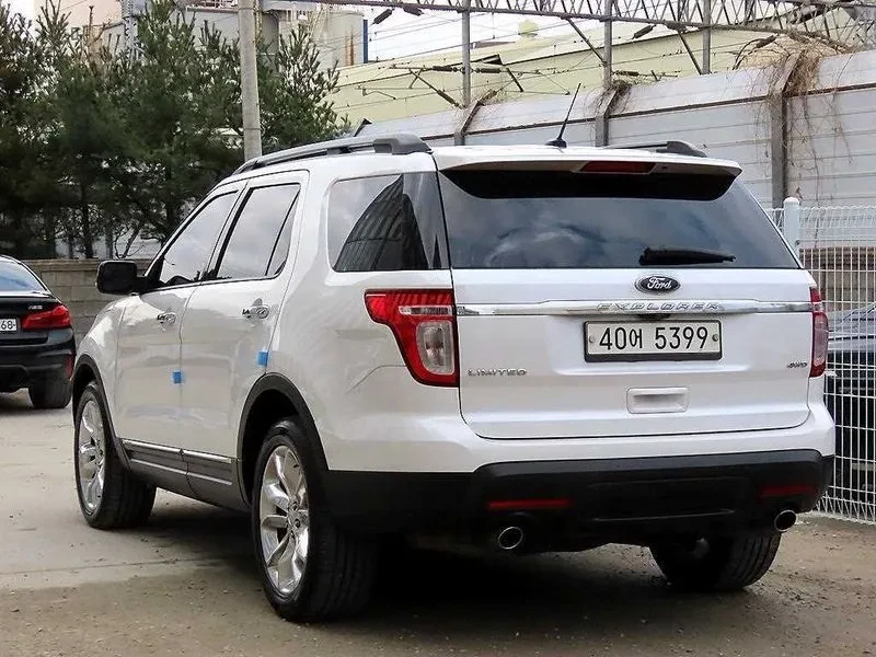Ford Explorer 3.5 AWD - САМО 30% АВАНС, снимка 3 - Автомобили и джипове - 56368570