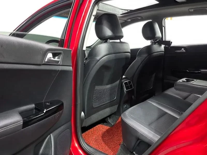 Kia Sportage, снимка 10 - Автомобили и джипове - 56688283