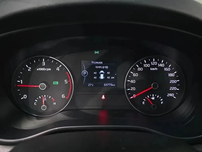Kia Sportage, снимка 7 - Автомобили и джипове - 56688283