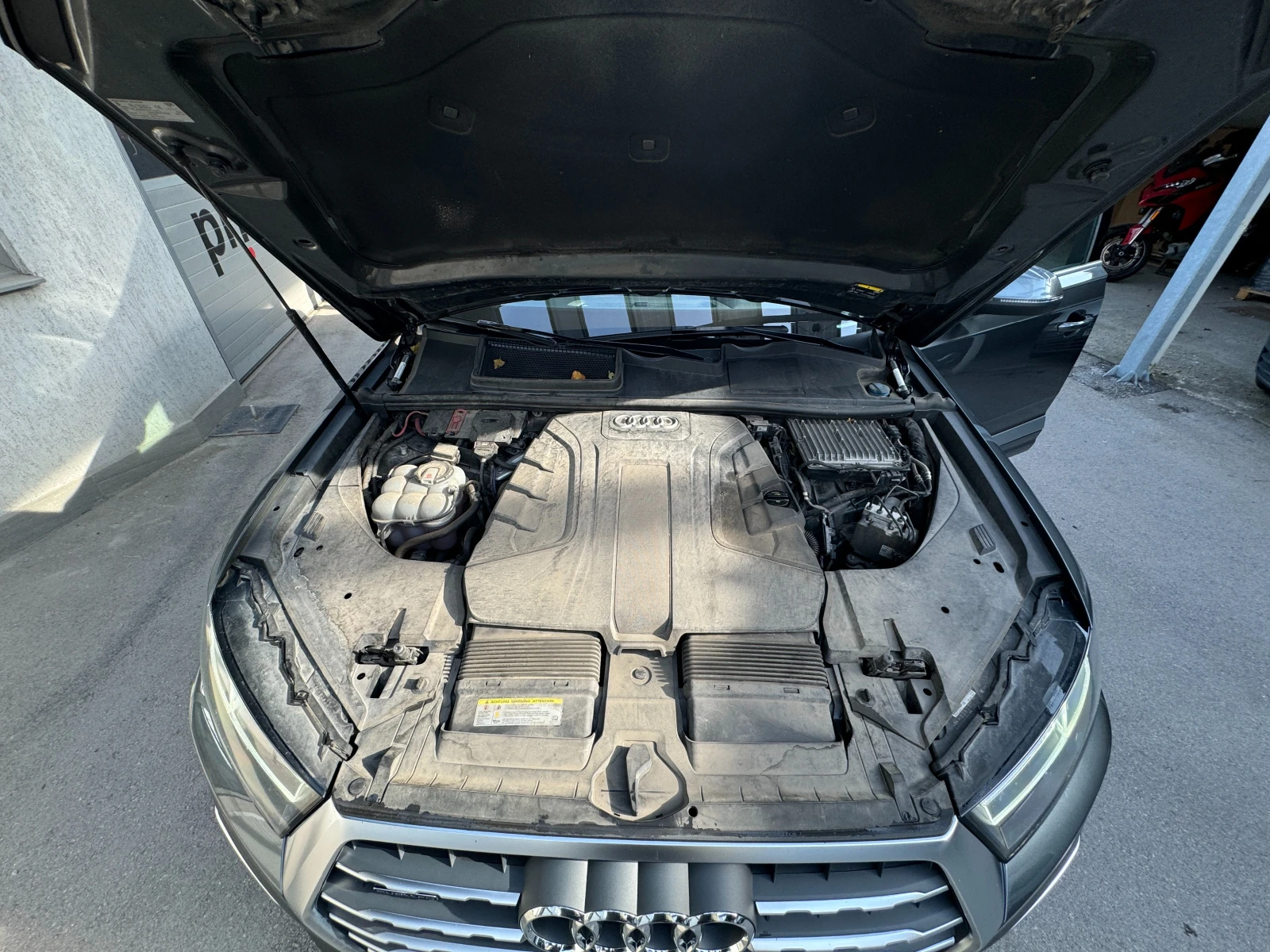 Audi Q7 50 TDI S-line 7  | Mobile.bg   12