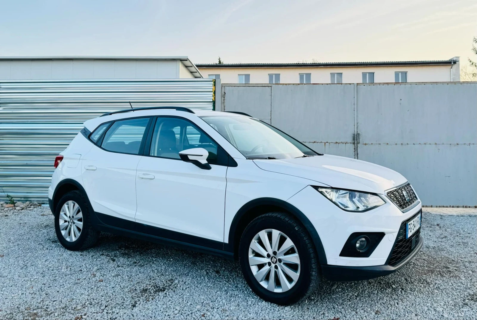 Seat Arona 1600 ДИЗЕЛ* CAR PLAY - изображение 3