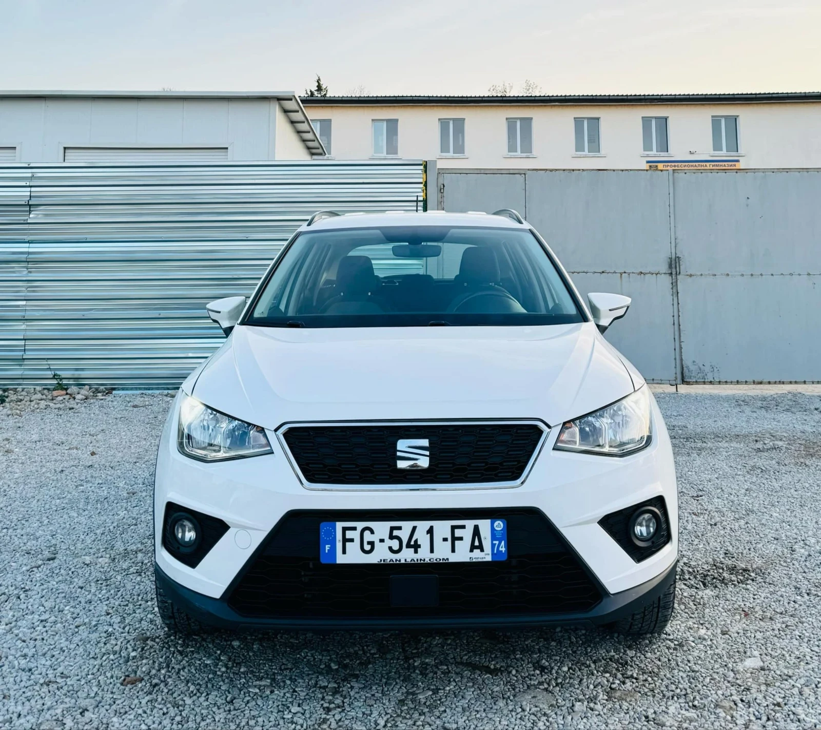 Seat Arona 1600 ДИЗЕЛ* CAR PLAY - изображение 2