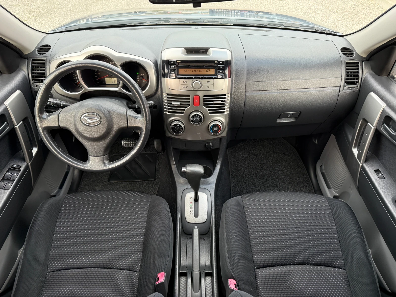 Daihatsu Terios 1.5i 4x4! * Автоматик* ГАРАНЦИЯ! * БЕЗ РЪЖДИ* ТОП! - изображение 8
