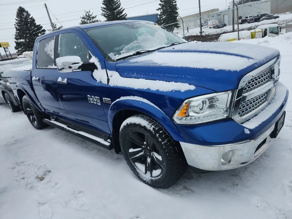 Dodge RAM 1500 * LARAMIE CREW CAB SHORT BED * CARFAX * ФИНАНСИРАН - изображение 2