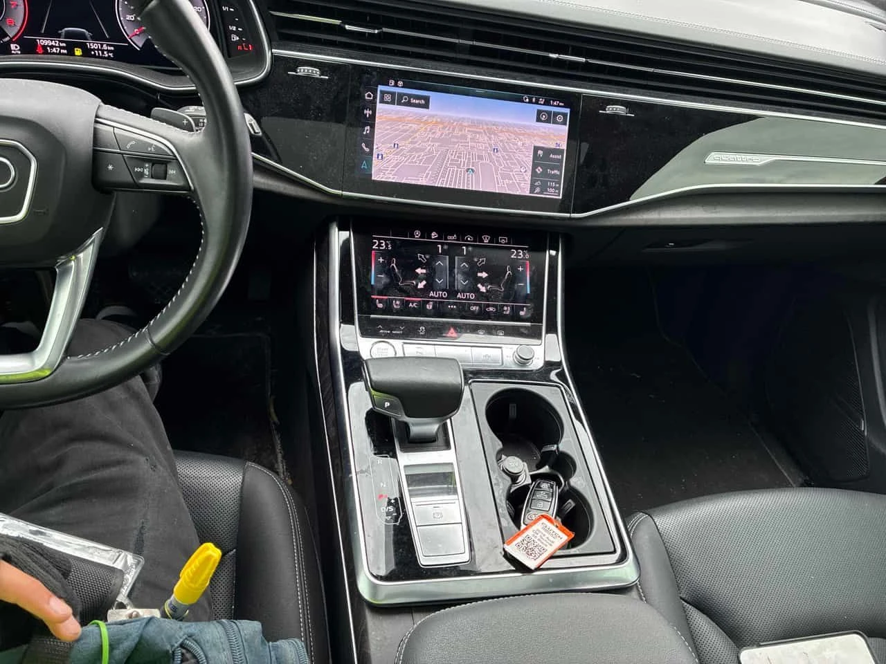 Audi Q8 TECHNIK * 360 КАМЕРА* ОБДУХВАНЕ* ПАНОРАМА* ДВА КЛЮ, снимка 9 - Автомобили и джипове - 54459315