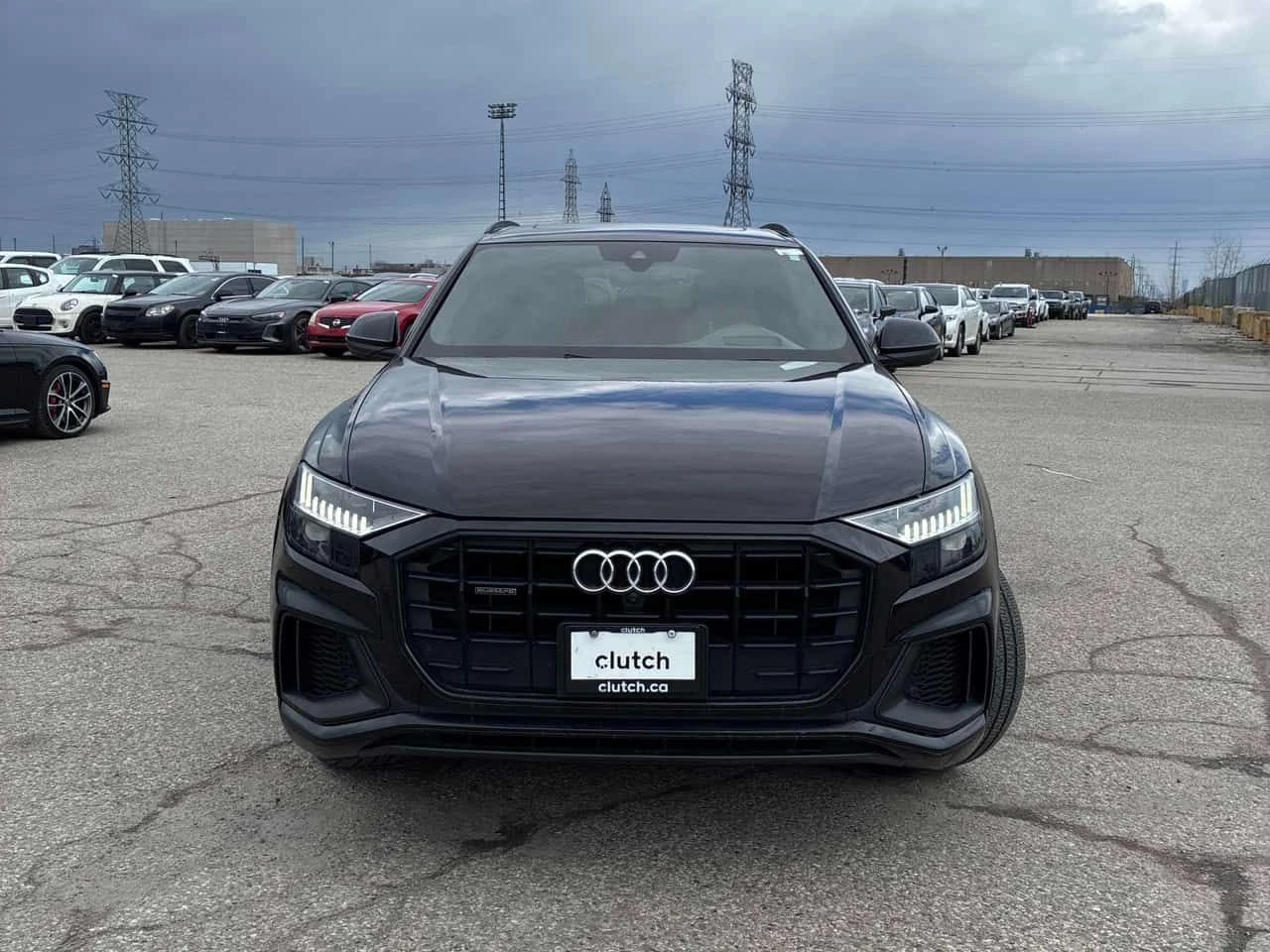Audi Q8 TECHNIK * 360 КАМЕРА* ОБДУХВАНЕ* ПАНОРАМА* ДВА КЛЮ, снимка 2 - Автомобили и джипове - 54459315