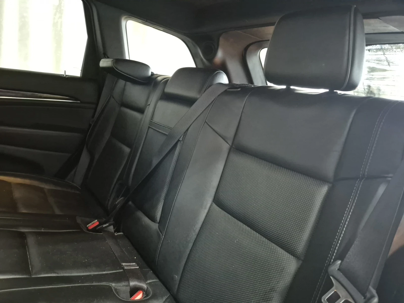 Jeep Grand cherokee Overland / 5.7 HEMI / Обдухване / Без Инциденти , снимка 10 - Автомобили и джипове - 54564768