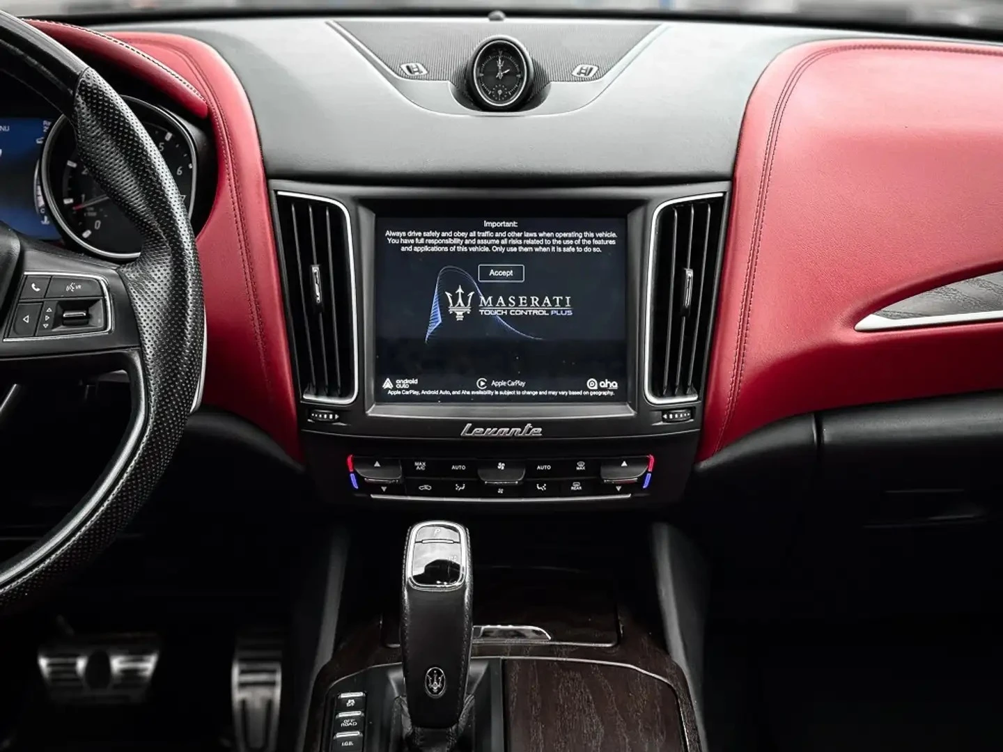 Maserati Levante GTS ЦЕНА ДО БЪЛГАРИЯ РЕГИСТРАЦИЯ & АВТОКРЕДИТ, снимка 5 - Автомобили и джипове - 55023214
