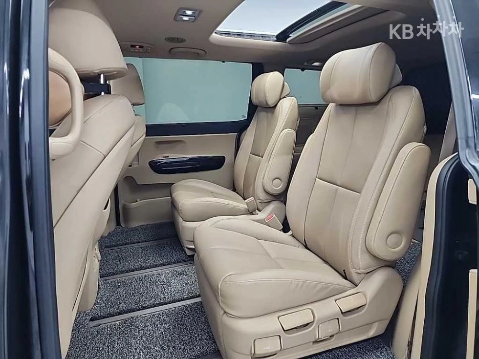 Kia Sorento, снимка 12 - Автомобили и джипове - 55198639