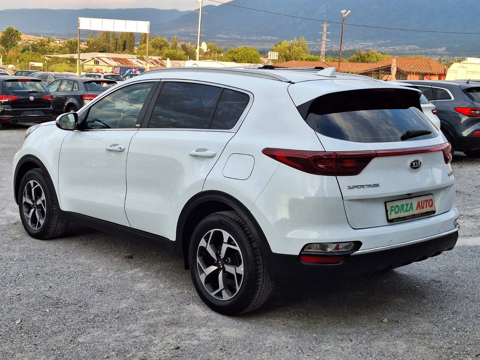 Kia Sportage 1.6D-HYBRID-FACE LIFT, снимка 3 - Автомобили и джипове - 55772464