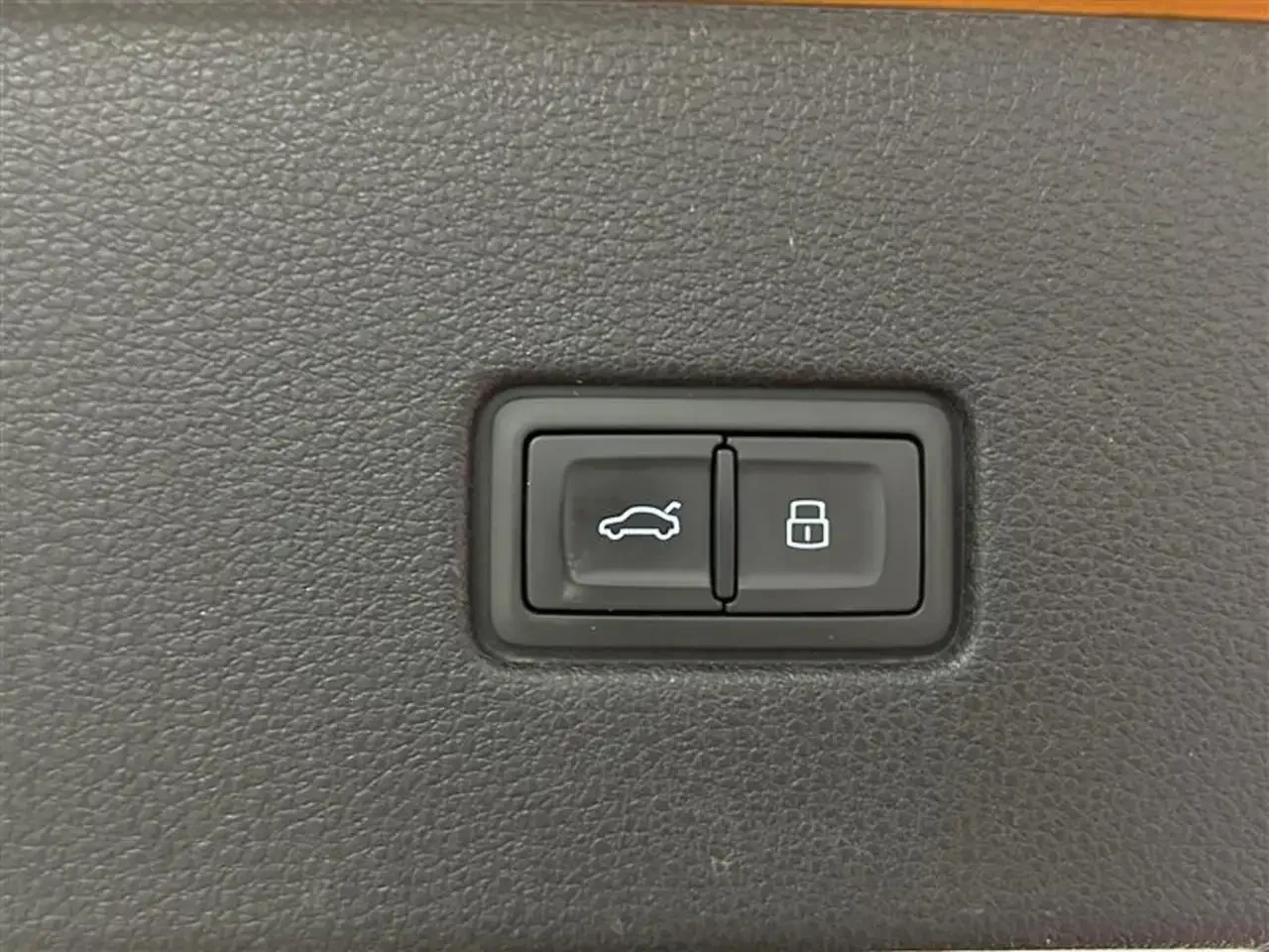 Audi Q8, снимка 5 - Автомобили и джипове - 56180806