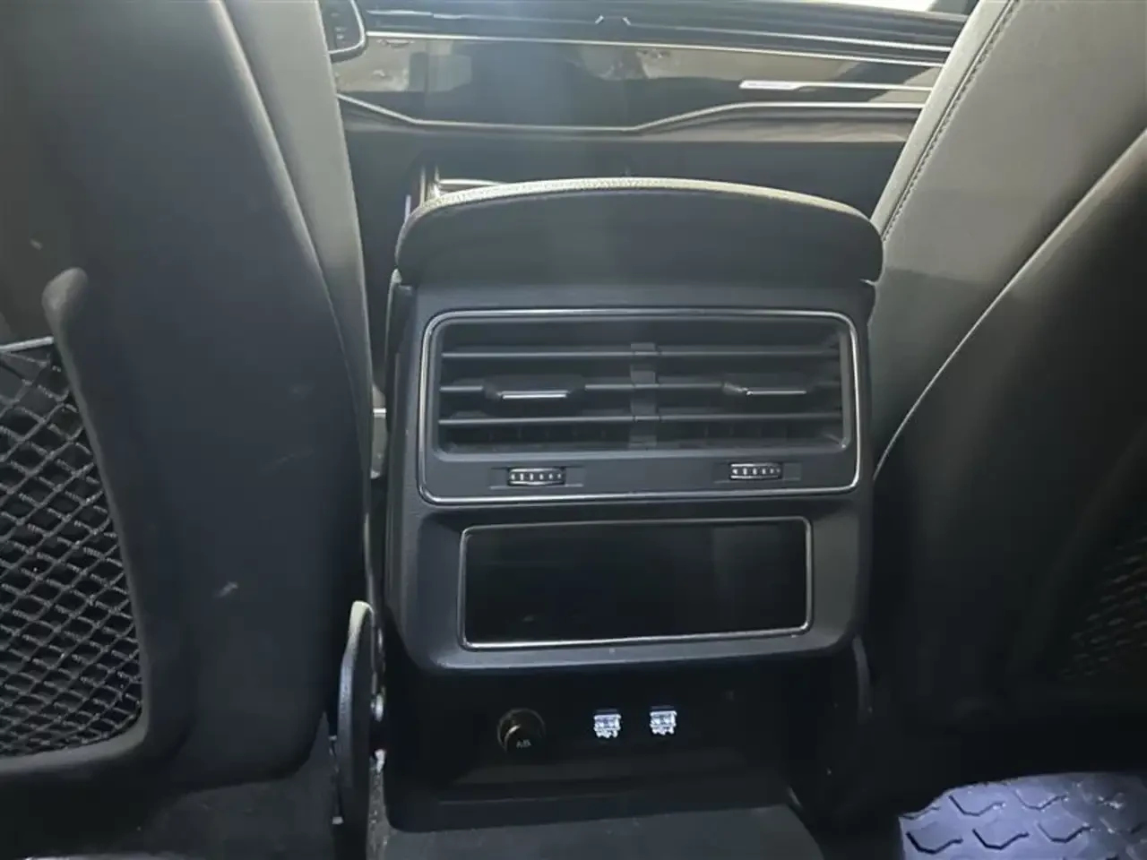 Audi Q8, снимка 8 - Автомобили и джипове - 56180806