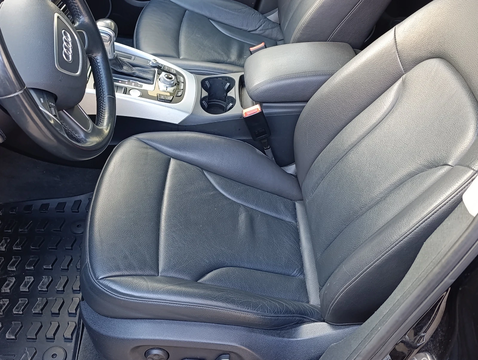 Audi Q5 2.0TSI, снимка 9 - Автомобили и джипове - 56608123