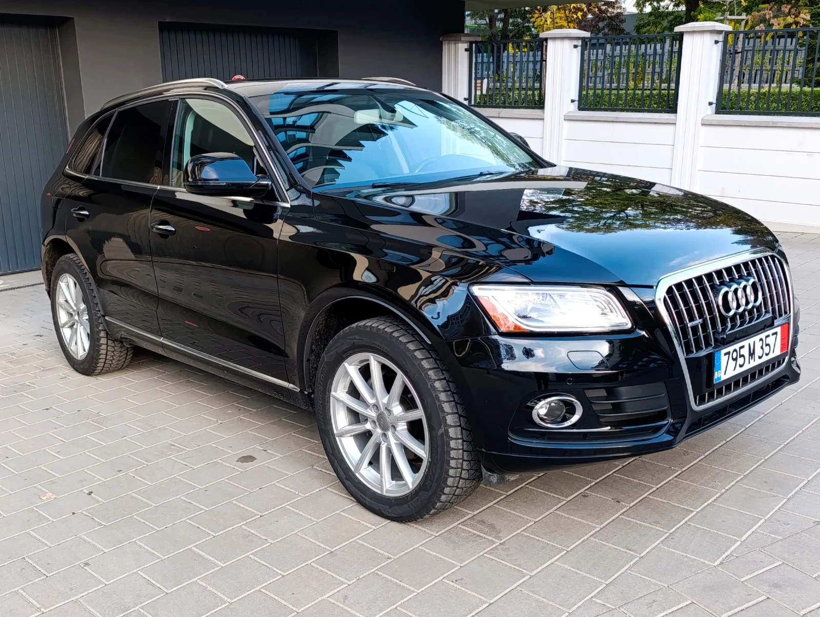 Audi Q5 2.0TSI, снимка 2 - Автомобили и джипове - 56608123