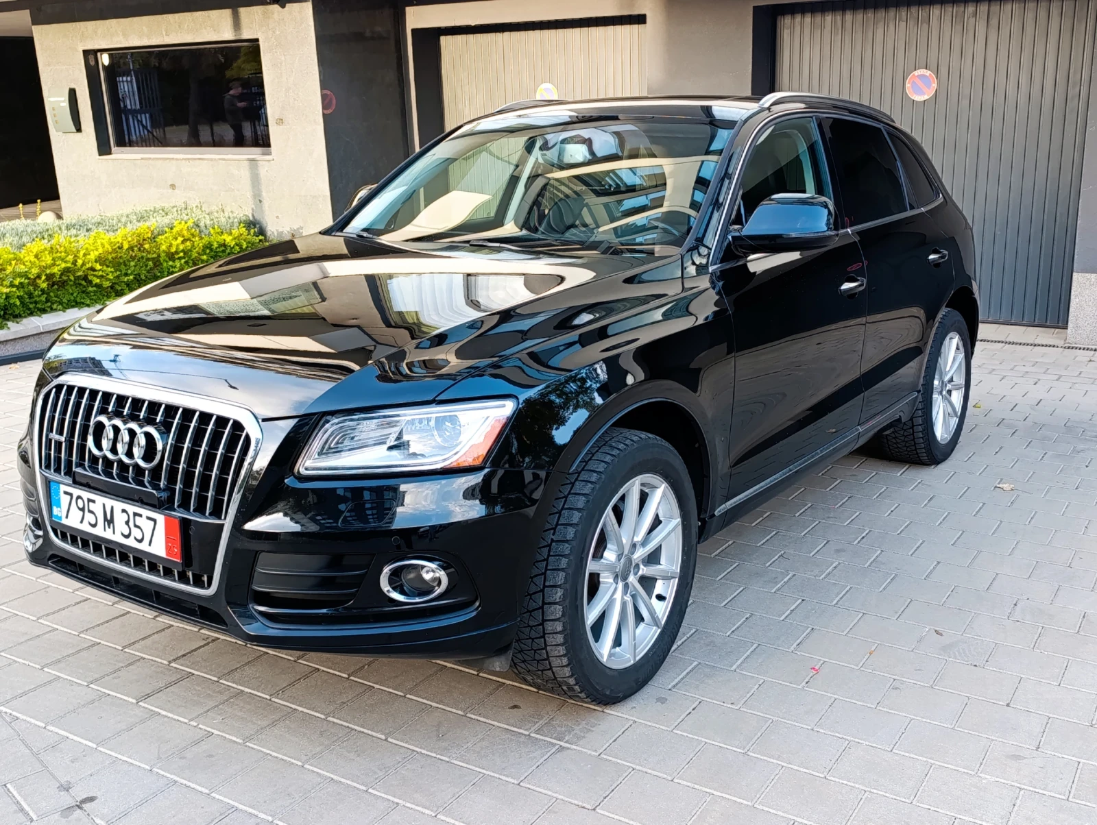 Audi Q5 2.0TSI, снимка 3 - Автомобили и джипове - 56608123