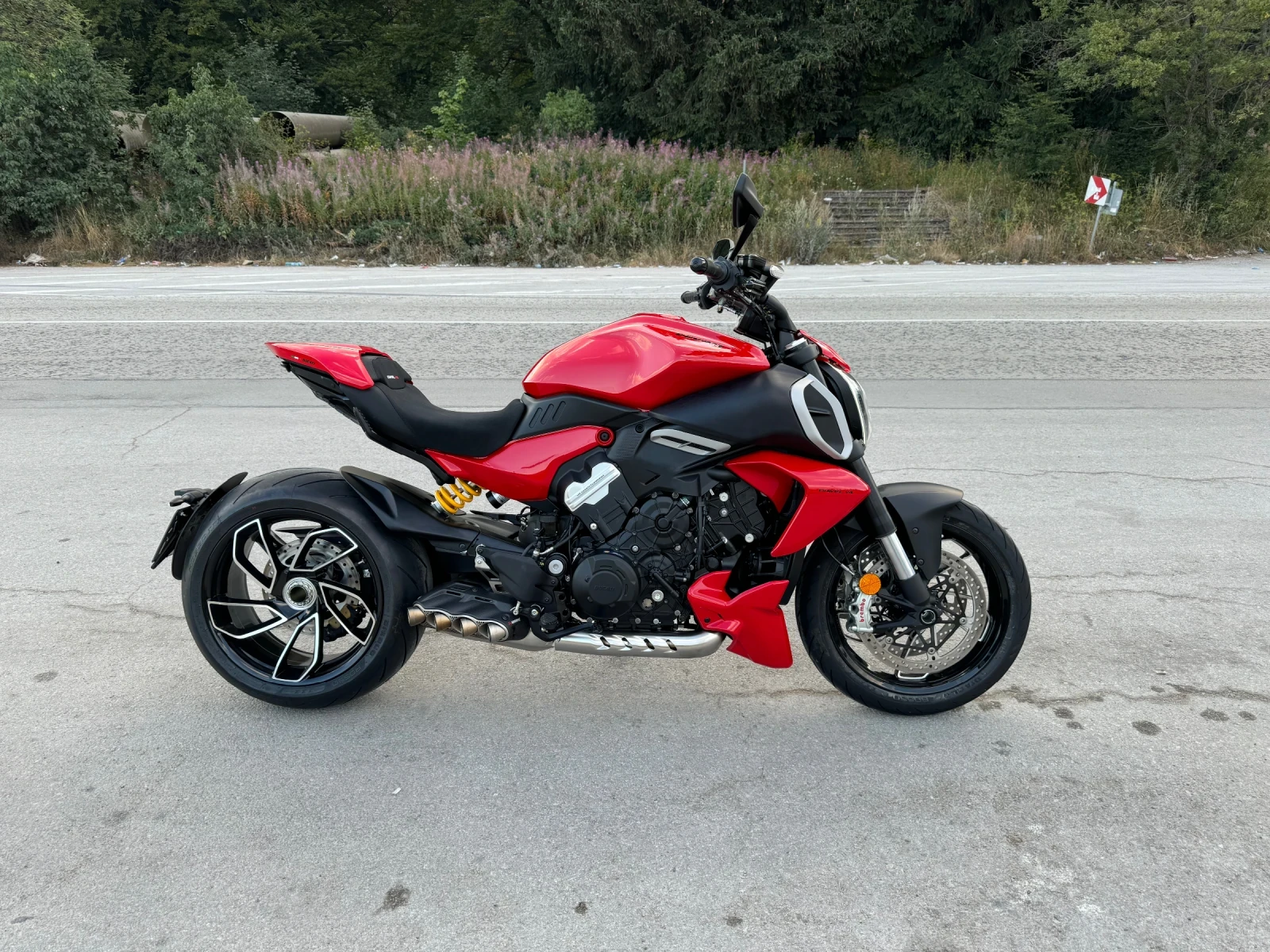 Ducati Diavel V4, снимка 2 - Мотоциклети и мототехника - 53975343