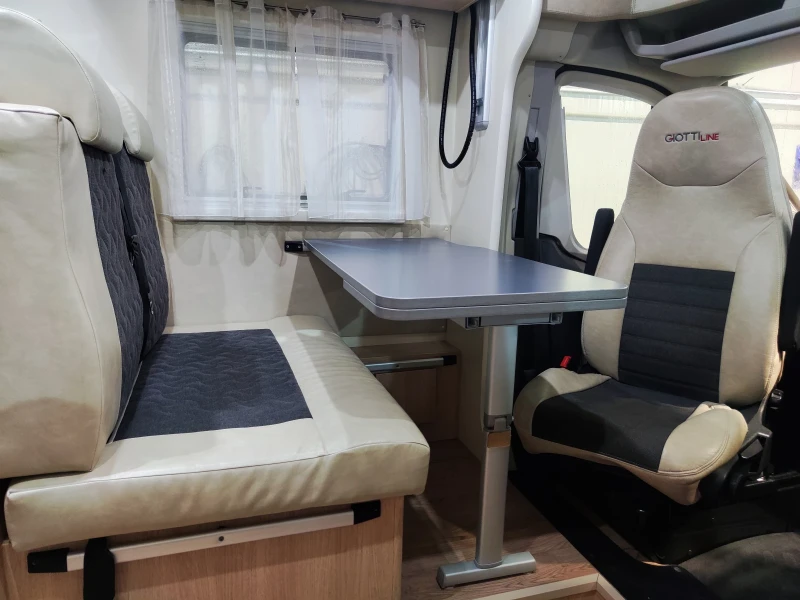 Кемпер Giottiline 395, снимка 5 - Каравани и кемпери - 52344435