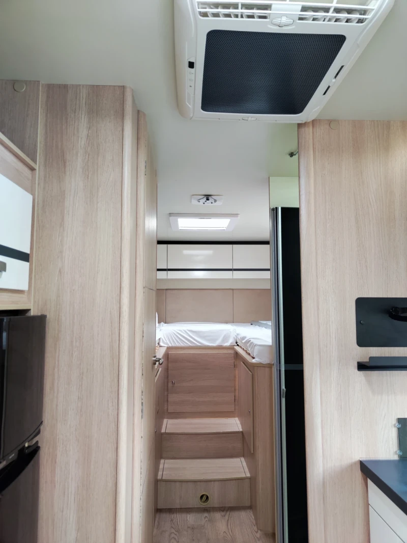 Кемпер Giottiline 395, снимка 8 - Каравани и кемпери - 52344435