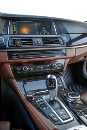 BMW 520 F11 Доста екстри LCI , снимка 13