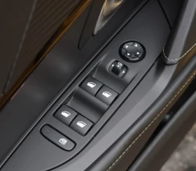 Peugeot 208  GT-Line 130 к.с. с панорама, снимка 10