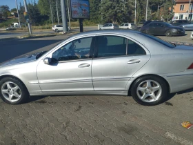 Mercedes-Benz 220 Здравейте продавам Mercedes c220  ГОДИНА-2003 ДВИГ, снимка 7