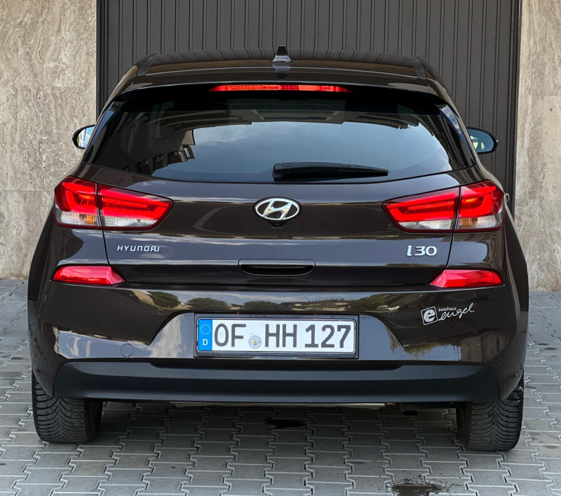 Hyundai I30 -Facelift- Full-Leather-Led-Distronic-55000km-, снимка 3 - Автомобили и джипове - 42038678
