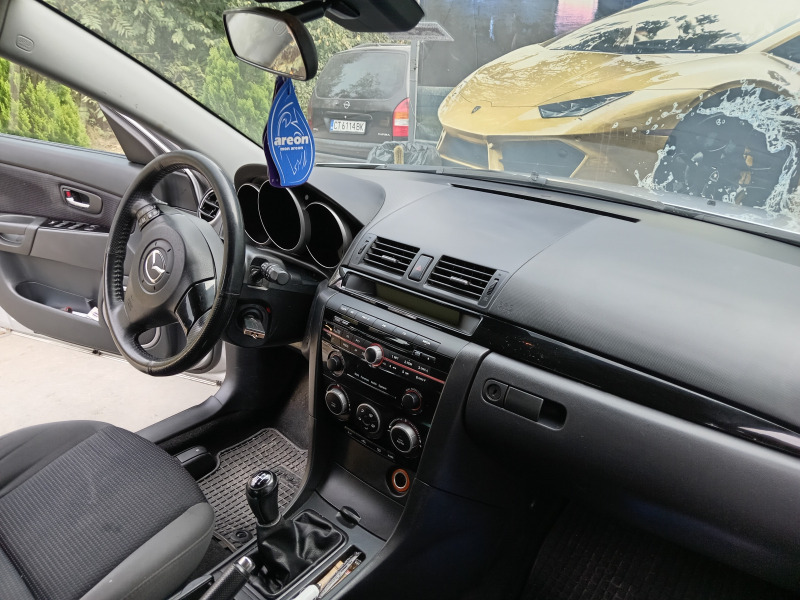 Mazda 3, снимка 13 - Автомобили и джипове - 45603664