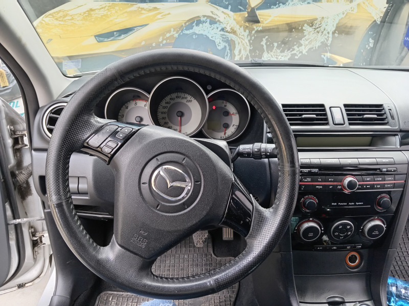 Mazda 3, снимка 12 - Автомобили и джипове - 45603664