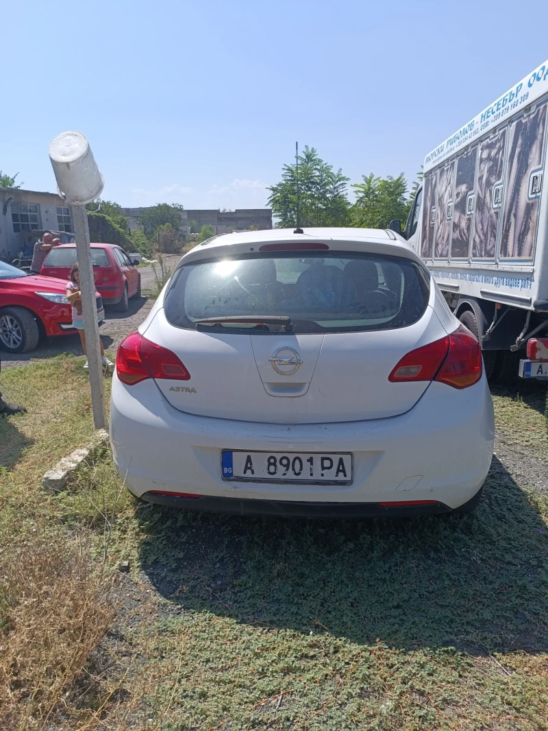 Opel Astra, снимка 2 - Автомобили и джипове - 46992890