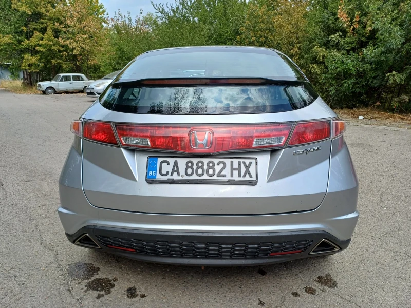 Honda Civic 1.8 V-TEC, снимка 6 - Автомобили и джипове - 47066081