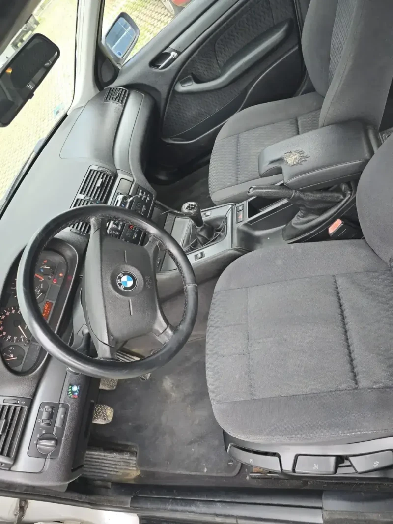 BMW 318 1.8i M43 Gaz Inj, снимка 5 - Автомобили и джипове - 47084356