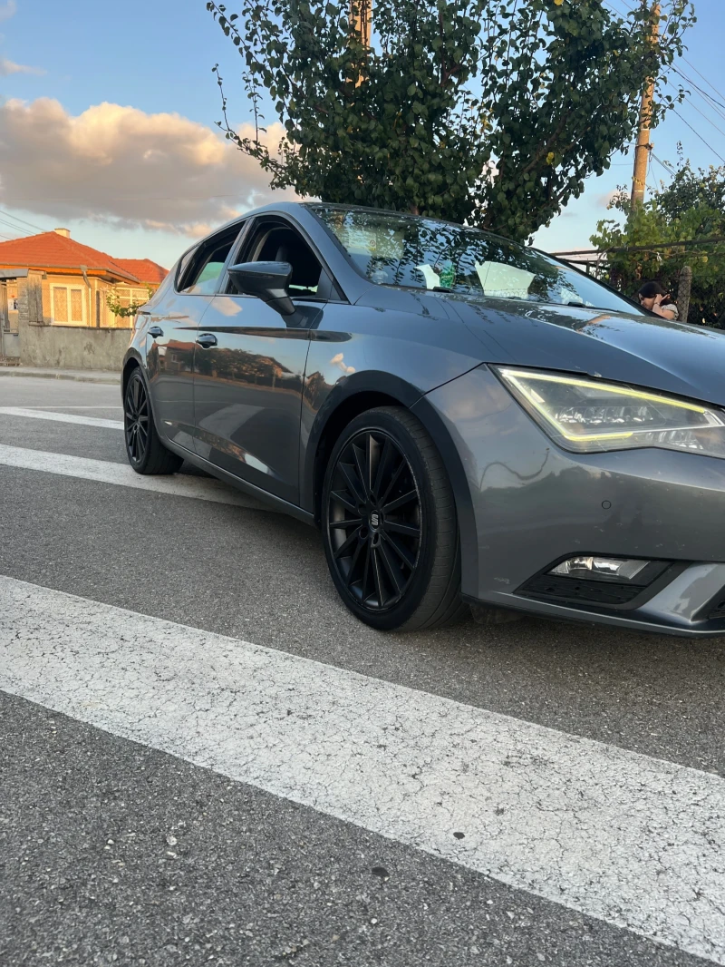 Seat Leon, снимка 13 - Автомобили и джипове - 47348827