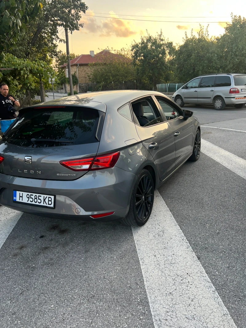 Seat Leon, снимка 12 - Автомобили и джипове - 47348827