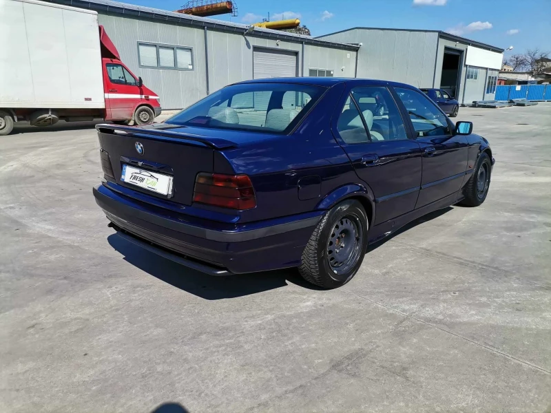 BMW 320, снимка 5 - Автомобили и джипове - 47363506