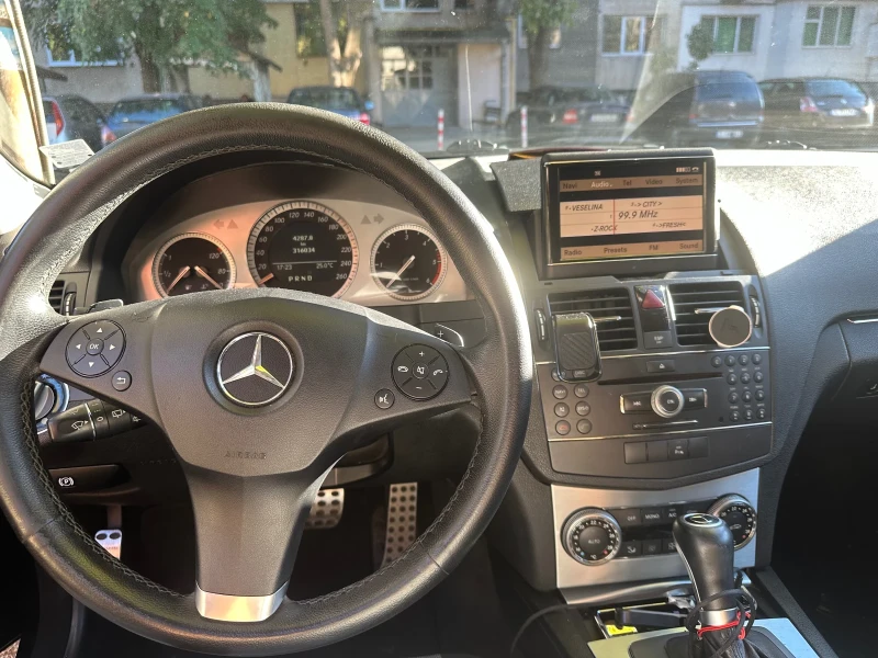 Mercedes-Benz C 220, снимка 8 - Автомобили и джипове - 47439291