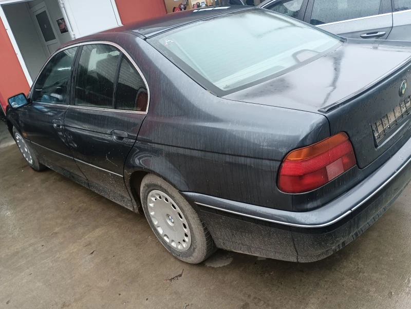 BMW 520, снимка 4 - Автомобили и джипове - 47556034