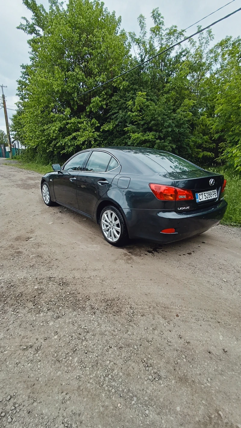 Lexus IS 220d, снимка 3 - Автомобили и джипове - 48738086