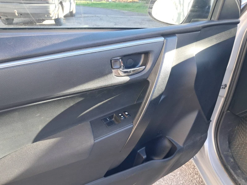 Toyota Corolla, снимка 7 - Автомобили и джипове - 52613931