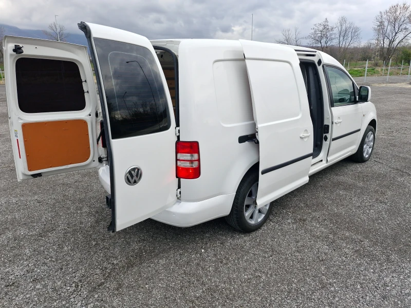 VW Caddy 1.6 TDI MAXI KLIMA NAVI, снимка 8 - Автомобили и джипове - 52664738