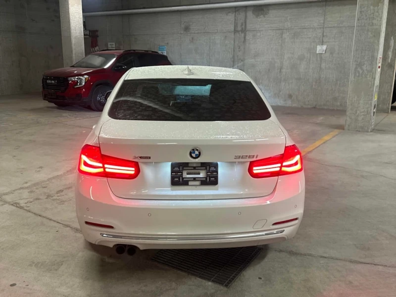 BMW 328 * 328i xDrive * CARFAX * БЕЗ ПЪРВОНАЧАЛНА ВНОСКА, снимка 4 - Автомобили и джипове - 52700209